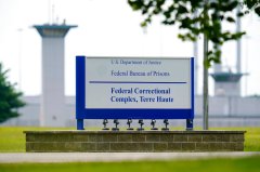 Judge delays execution of sole woman on death row