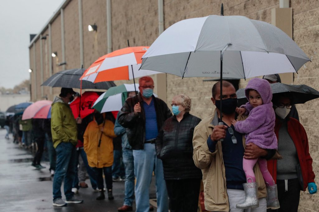 Ohioans flock to the polls as time to count ballots shortened