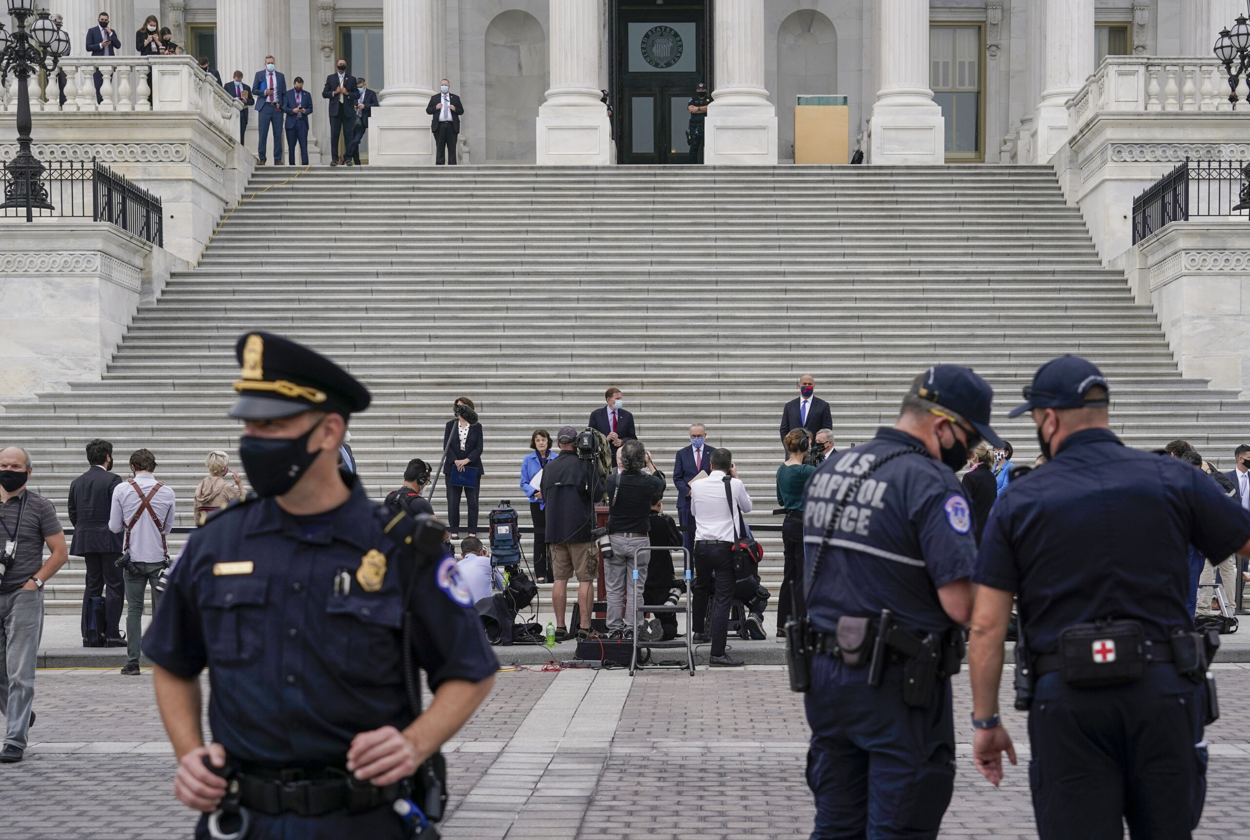 Armed man who asked Capitol Police for ‘information about the Oval Office’ arrested