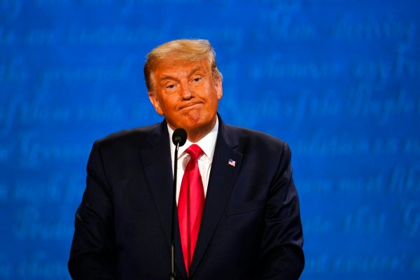 Confusion after Trump tweets about nonexistent 205,000-vote discrepancy in Pennsylvania