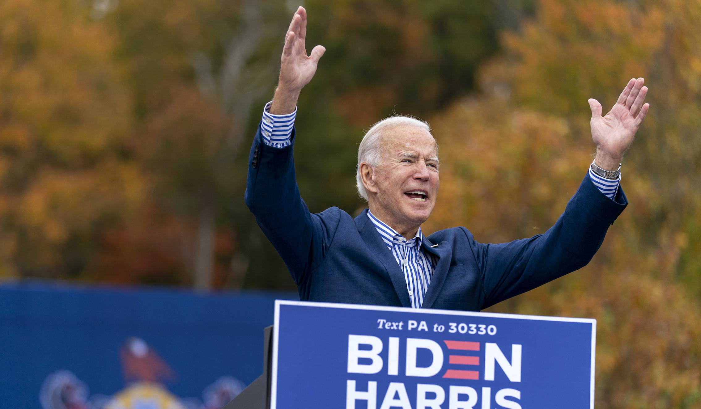 Biden lashes out at ‘chumps’ heckling him during Pennsylvania rally