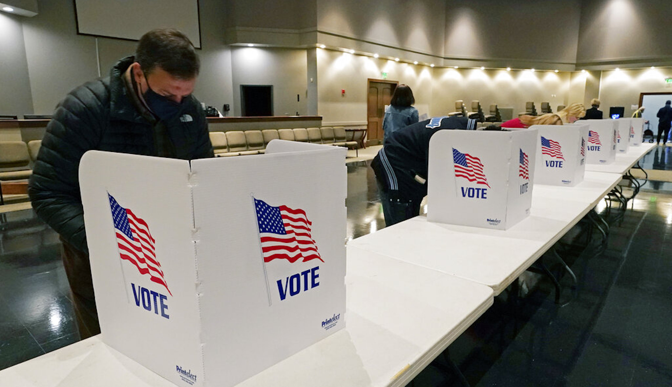 Nebraska votes in favor of a $15 minimum wage