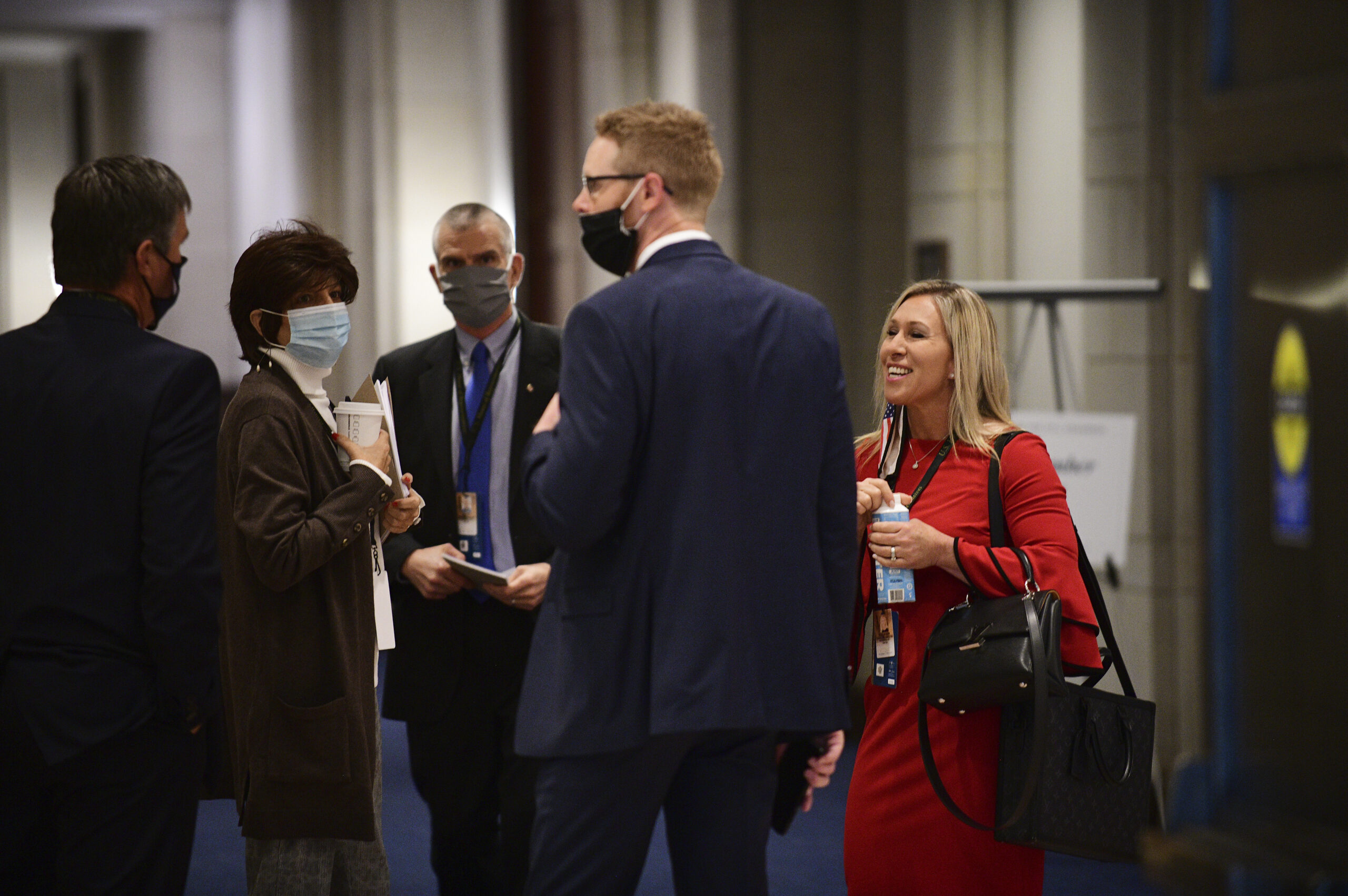 House Democrats propose $1K fines for maskless lawmakers