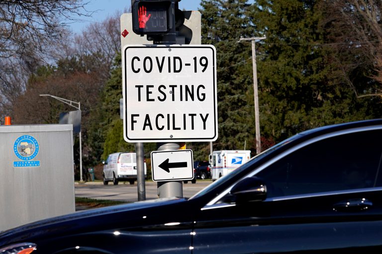 Illinois removes thousands of available hospital beds from state COVID-19 database