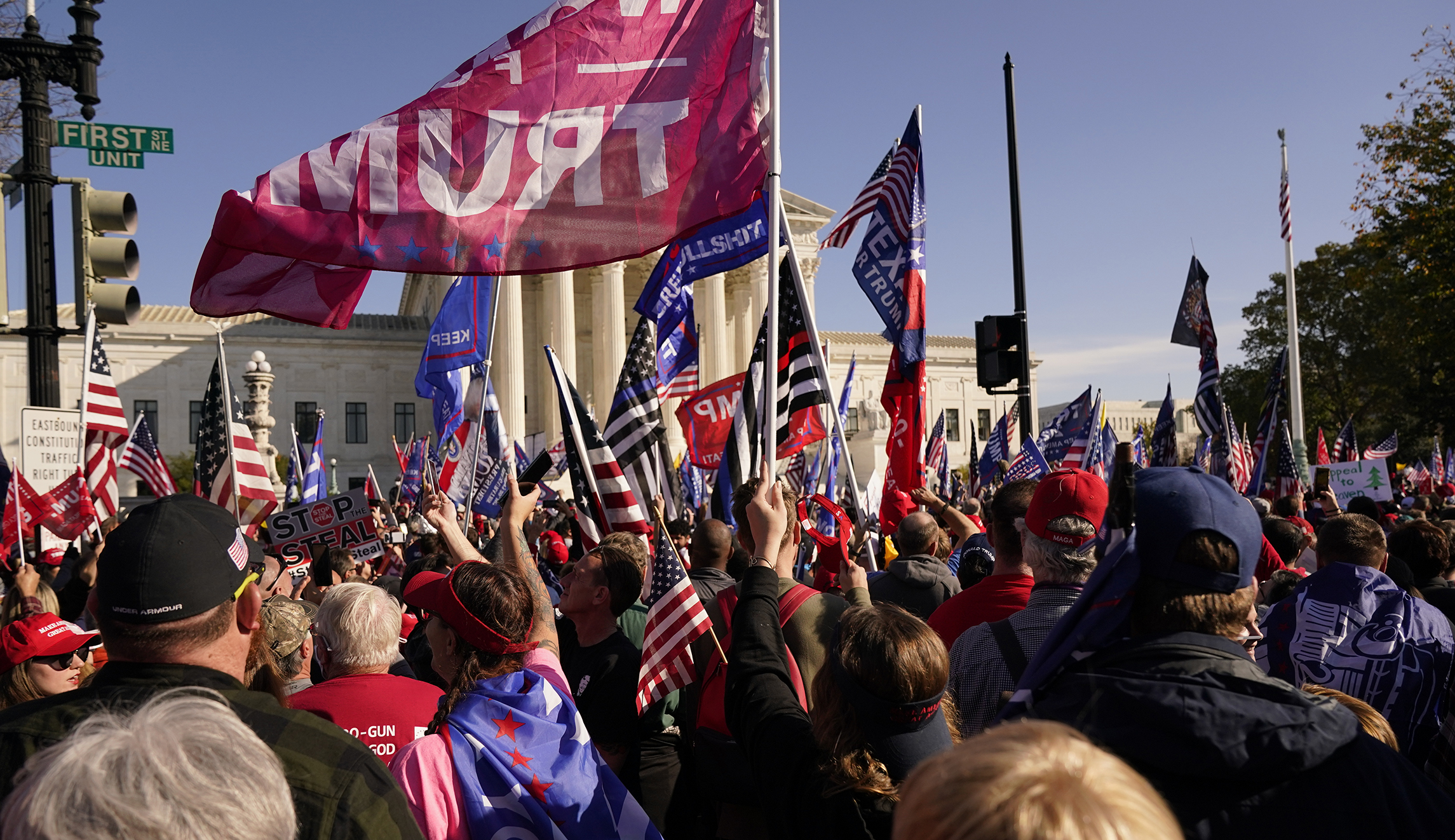 Thousands of Trump supporters flood DC square singing ‘The Star-Spangled Banner’ in unison