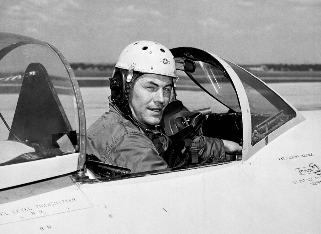 Chuck Yeager, first to break sound barrier, dies at 97