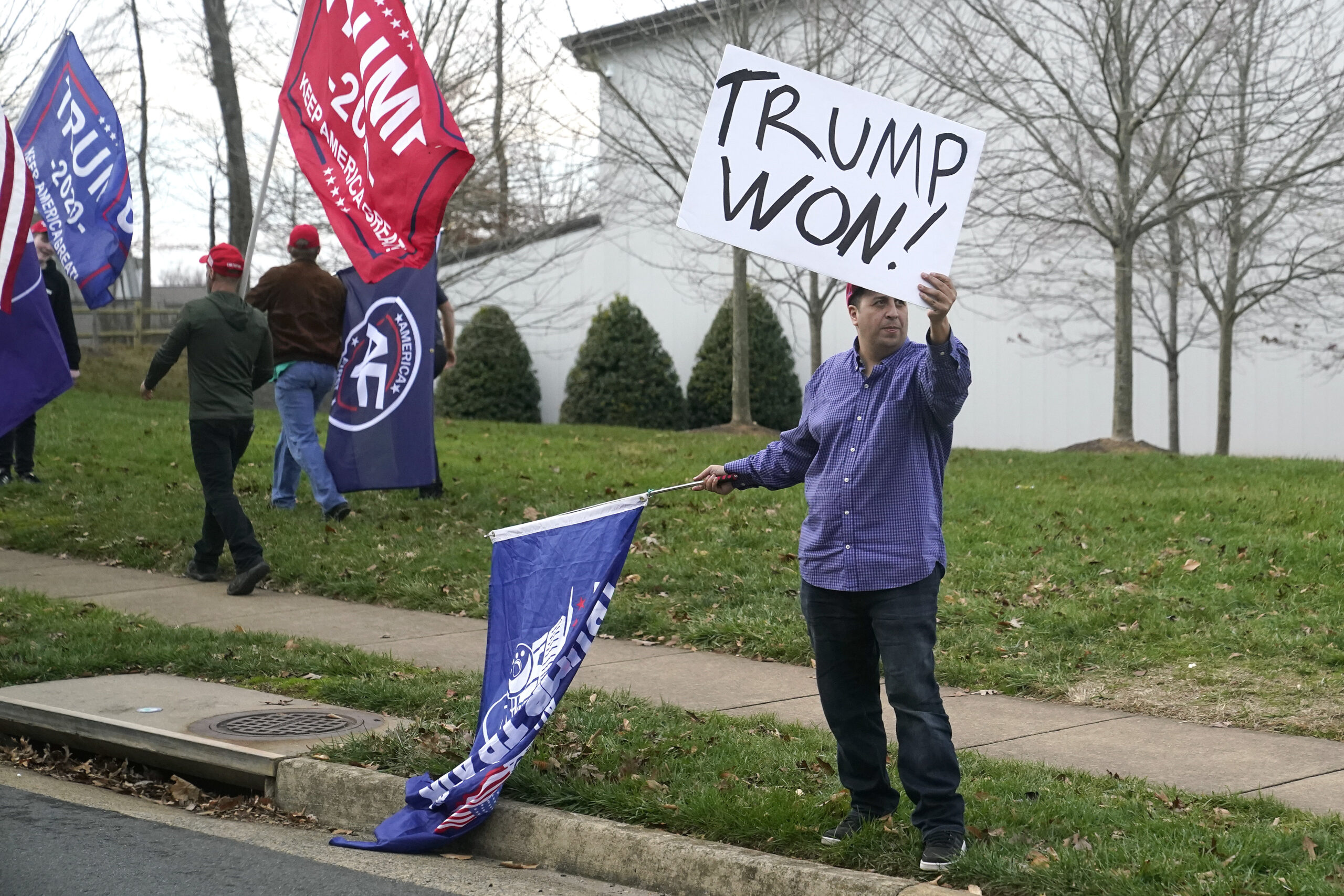 GOP to Trump: Fight on!
