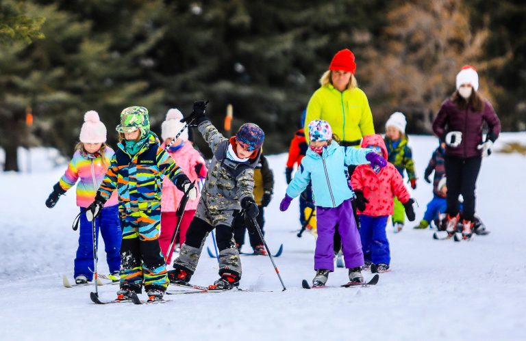 Vail Resorts reports slump in skier visits, lift ticket revenue