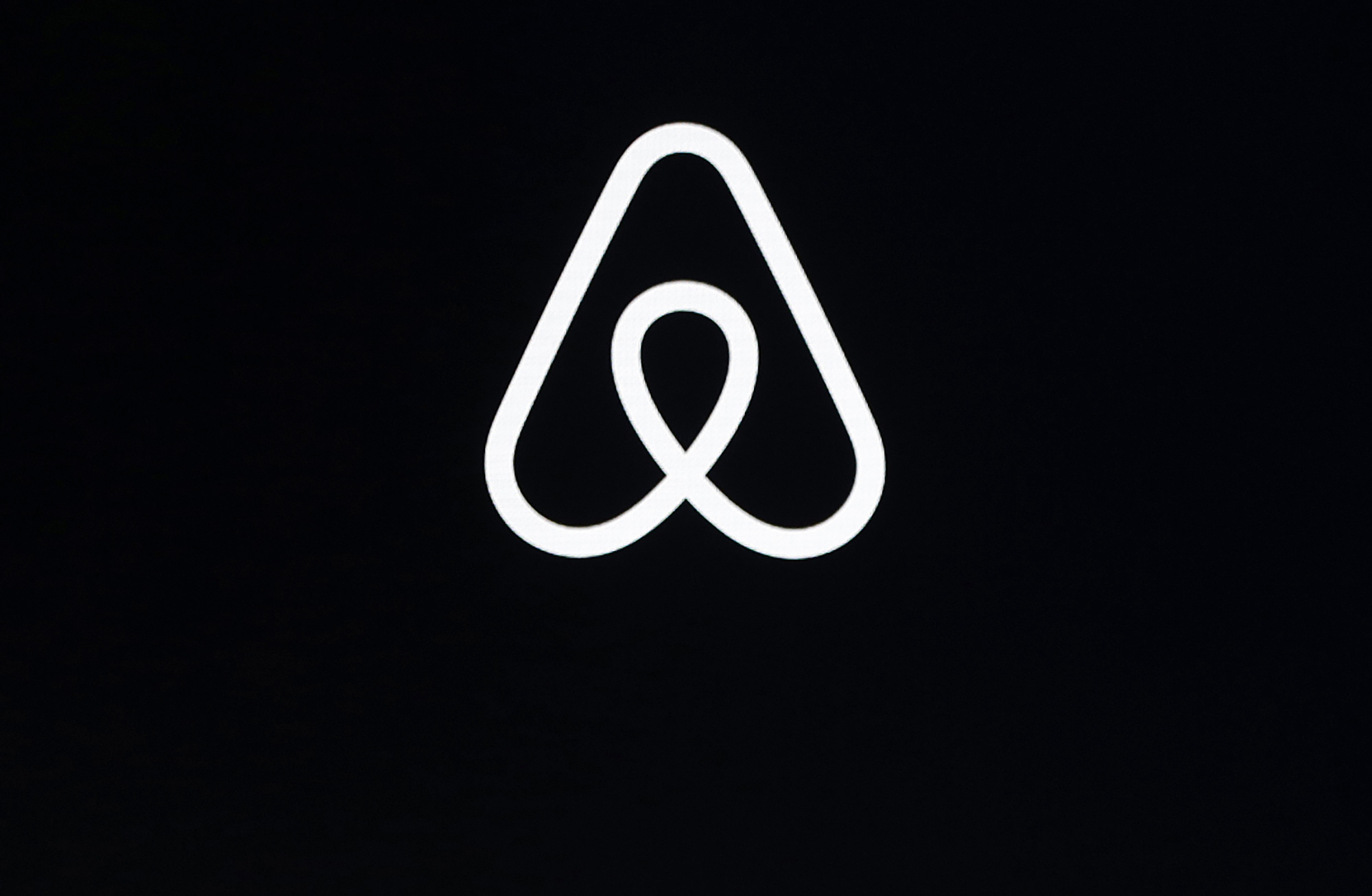 Airbnb takes unprecedented step to stave off possibility of inauguration violence