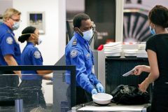 Thousands of US travelers on major airlines’ no-fly lists as TSA vets Capitol rioters