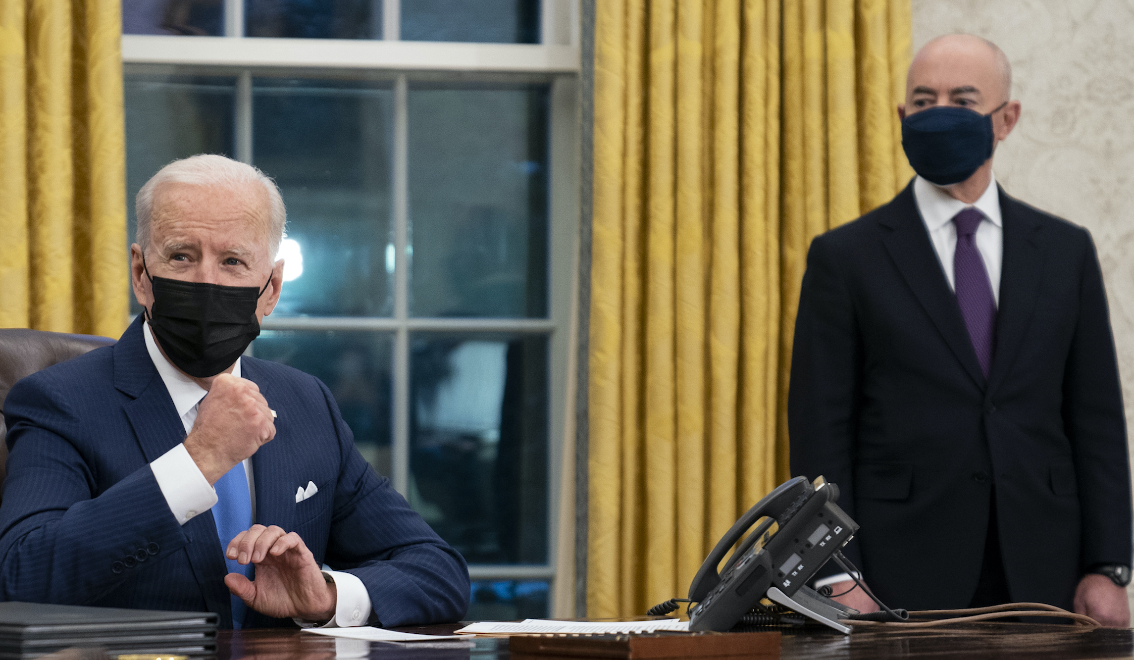 Biden administration stops border officials from expelling unaccompanied children despite court allowing it