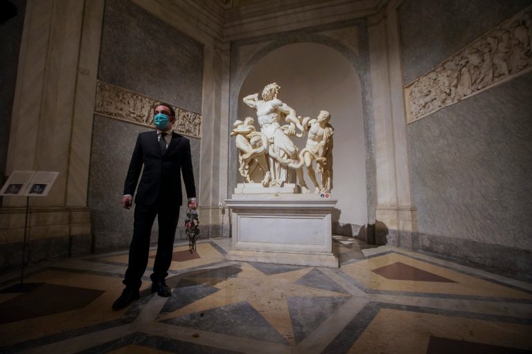 Man knocks down two ancient Roman busts at Vatican Museums