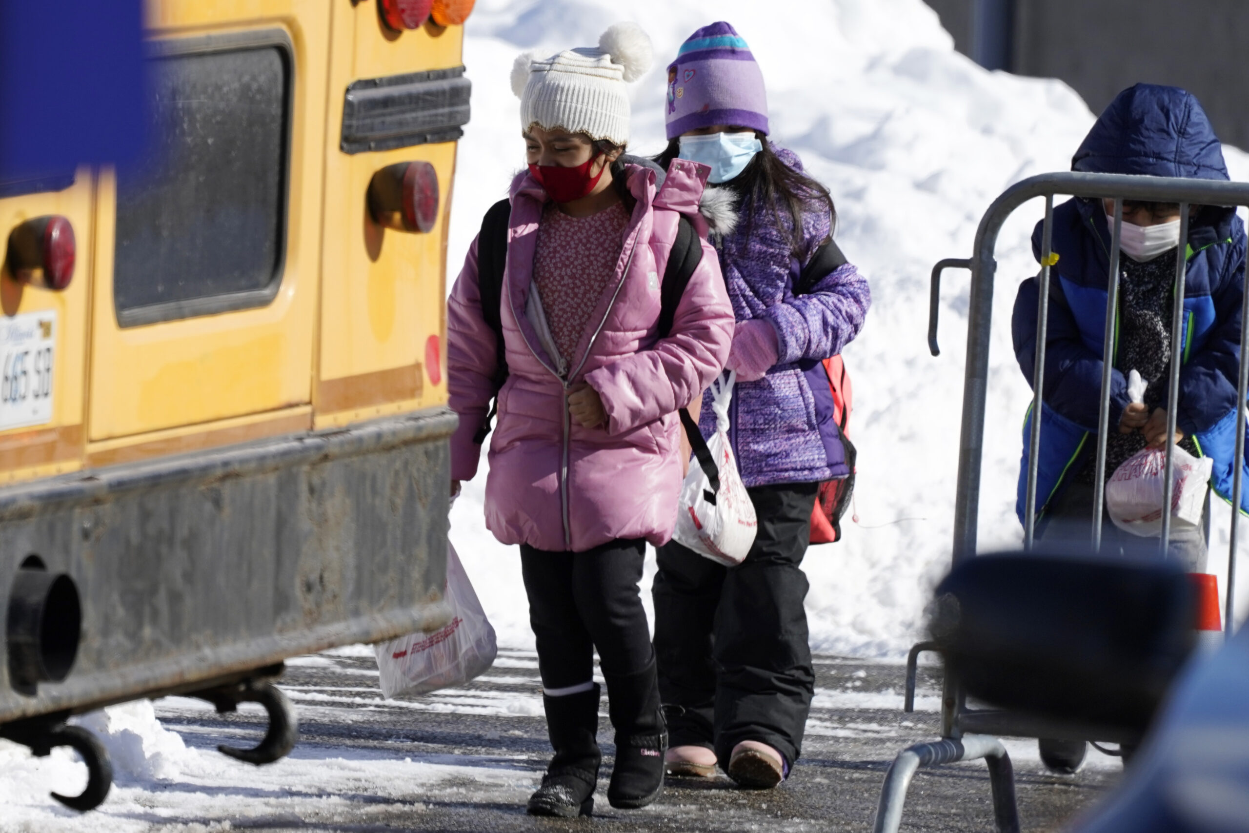 Illinois changes COVID-19 safety guidelines for schools