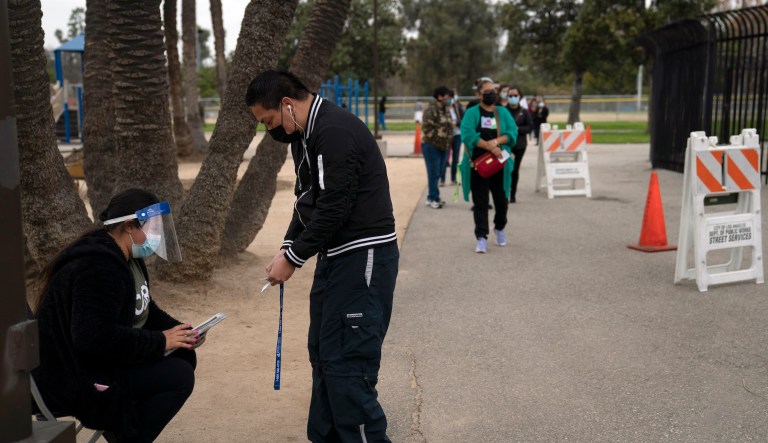 Only half plan to get COVID-19 vaccines, CDC finds