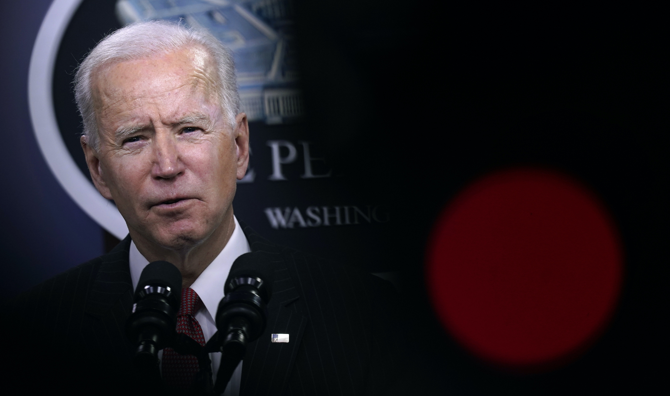 White House bets on counterprogramming Trump impeachment