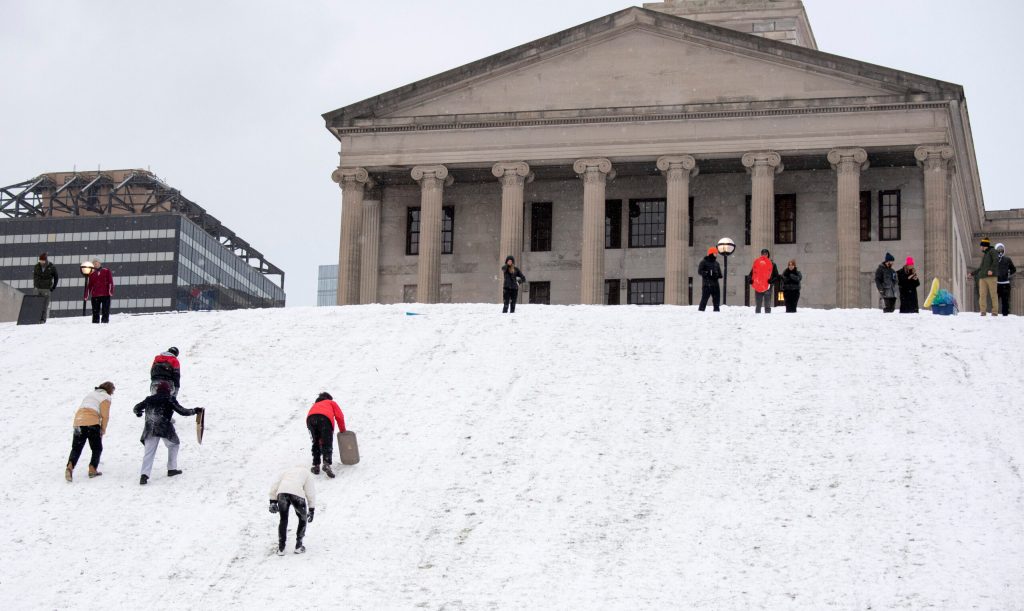 Winter storm shuts down Tennessee Legislature for week