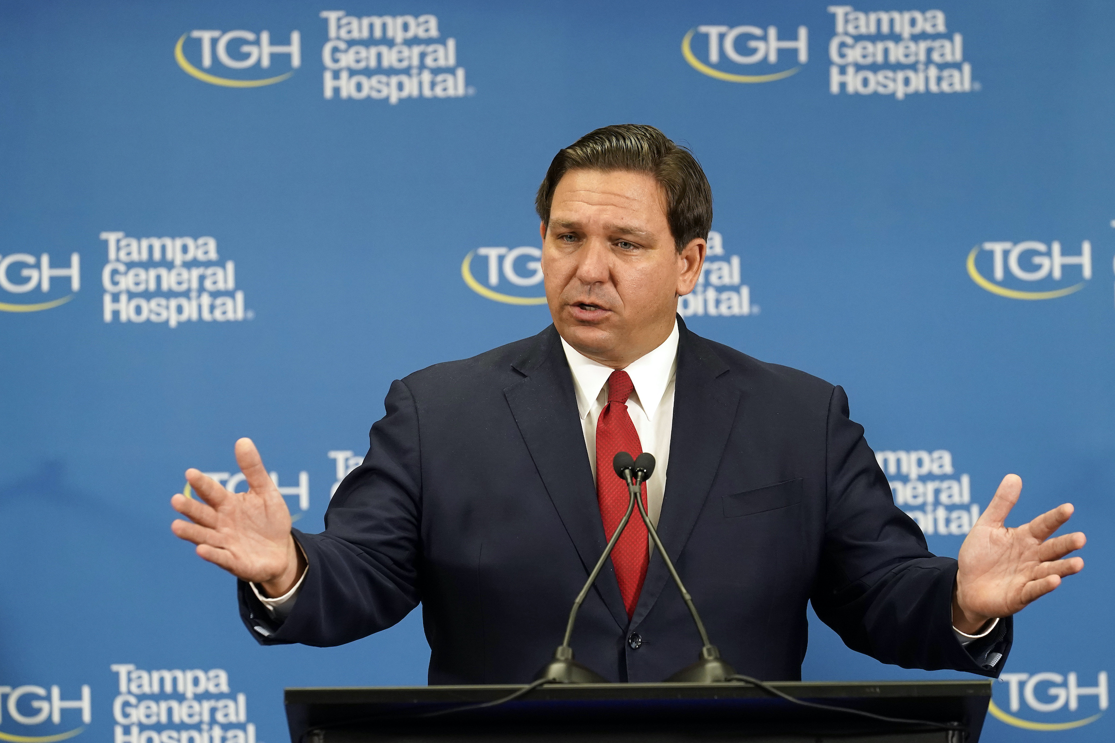 Republicans try taking COVID-19 issue back from Democrats
