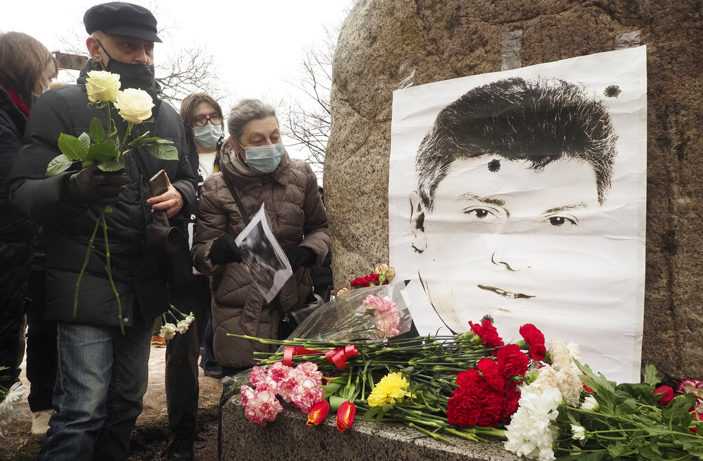 Putin rival Boris Nemtsov shadowed by FSB for months before murder: Report