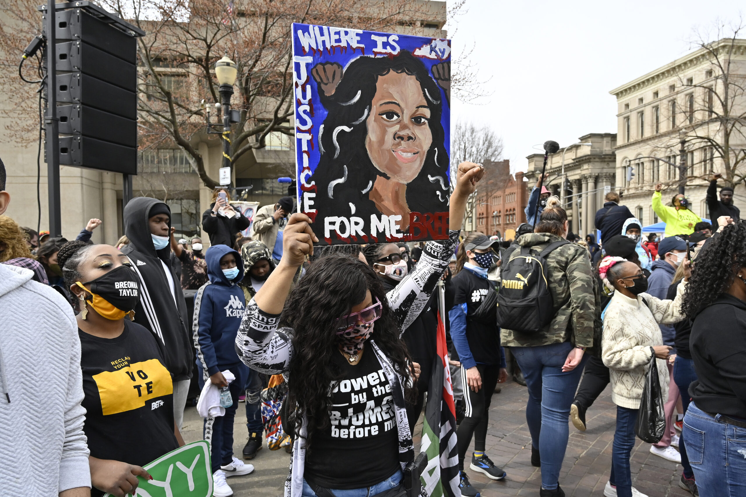 Violence erupts as demonstrators take to the streets to mark anniversary of Breonna Taylor’s death