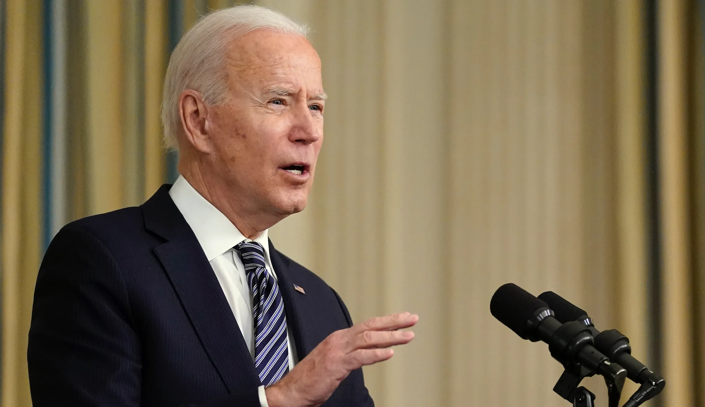 Biden’s crisis response lays the groundwork for a liberal push