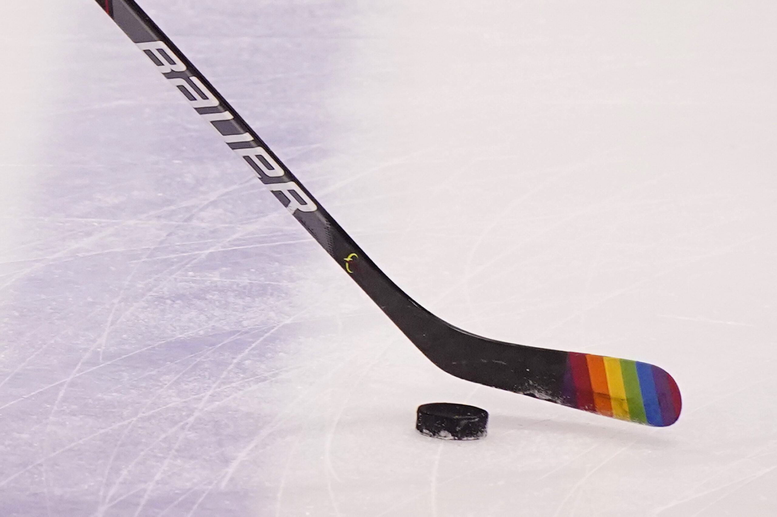 Transgender ice hockey team plays for understanding
