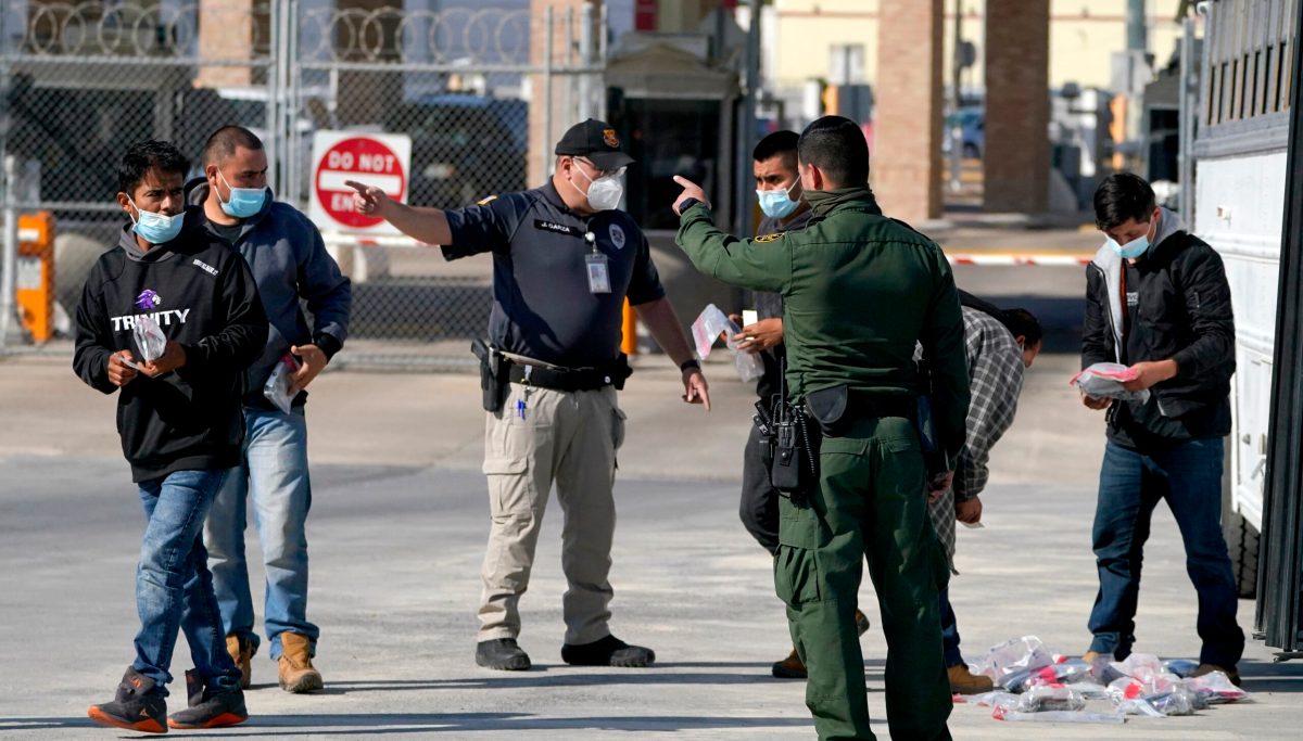 CBP planning to release migrants into US without court date amid surge ...