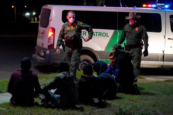 Video: ‘Viva Biden’ cheer smugglers, arrows show path into US