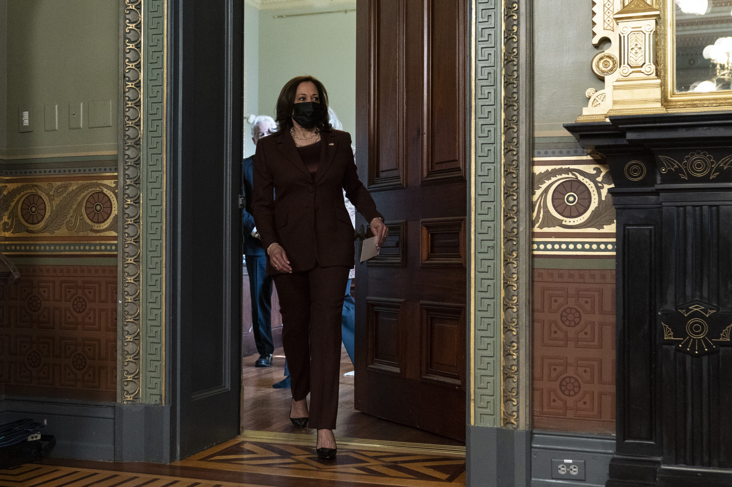 Kamala Harris says she will travel to Mexico and Guatemala amid migrant surge