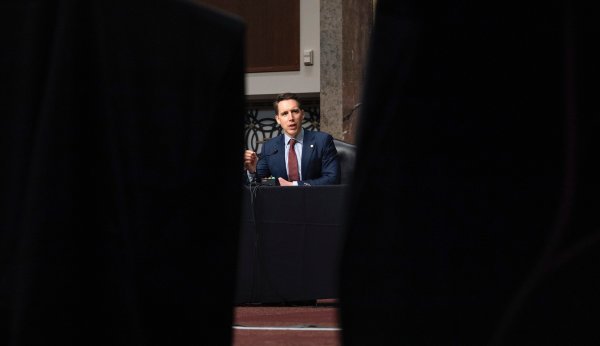 Josh Hawley’s antitrust populism relies on magic money