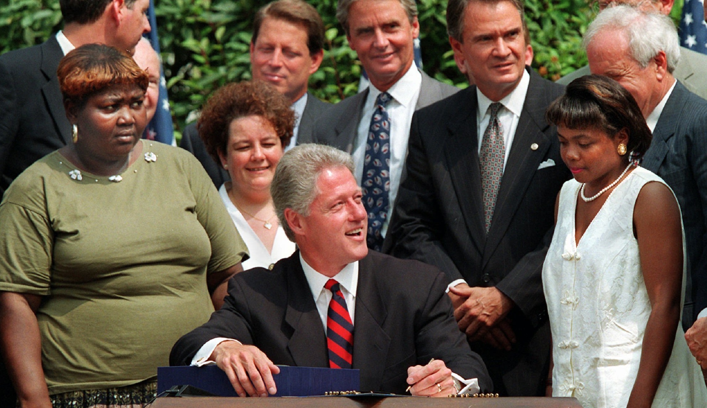 To save his presidency, Biden should follow Bill Clinton’s example