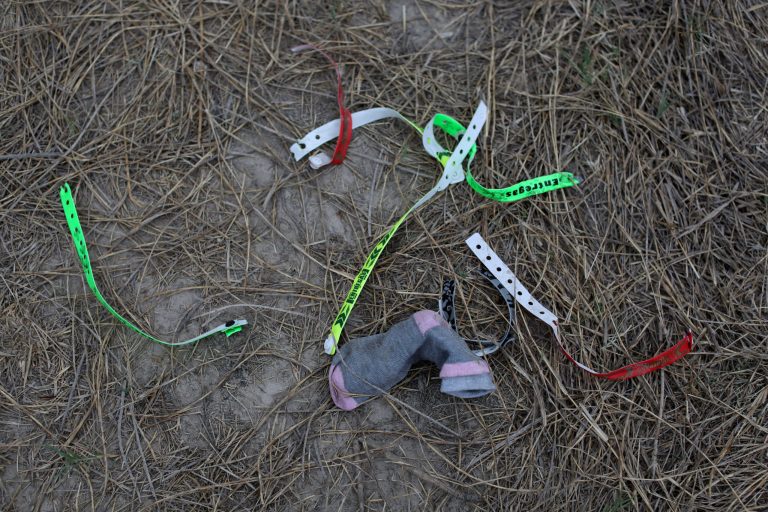 Migrant trash forces border agents into garbage collection