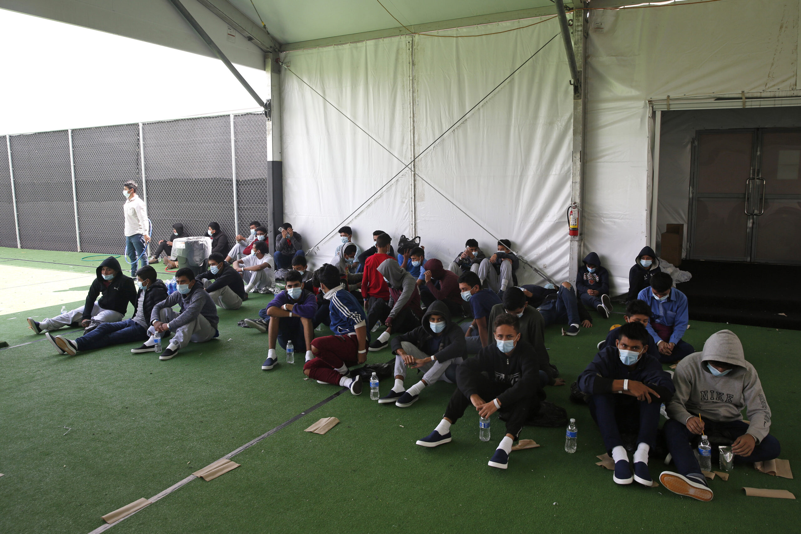 Border crossers get 1 year ‘renewable’ amnesty and Social Security card