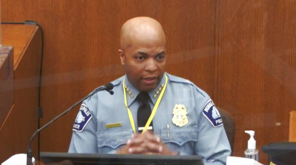 Minneapolis police chief announces retirement