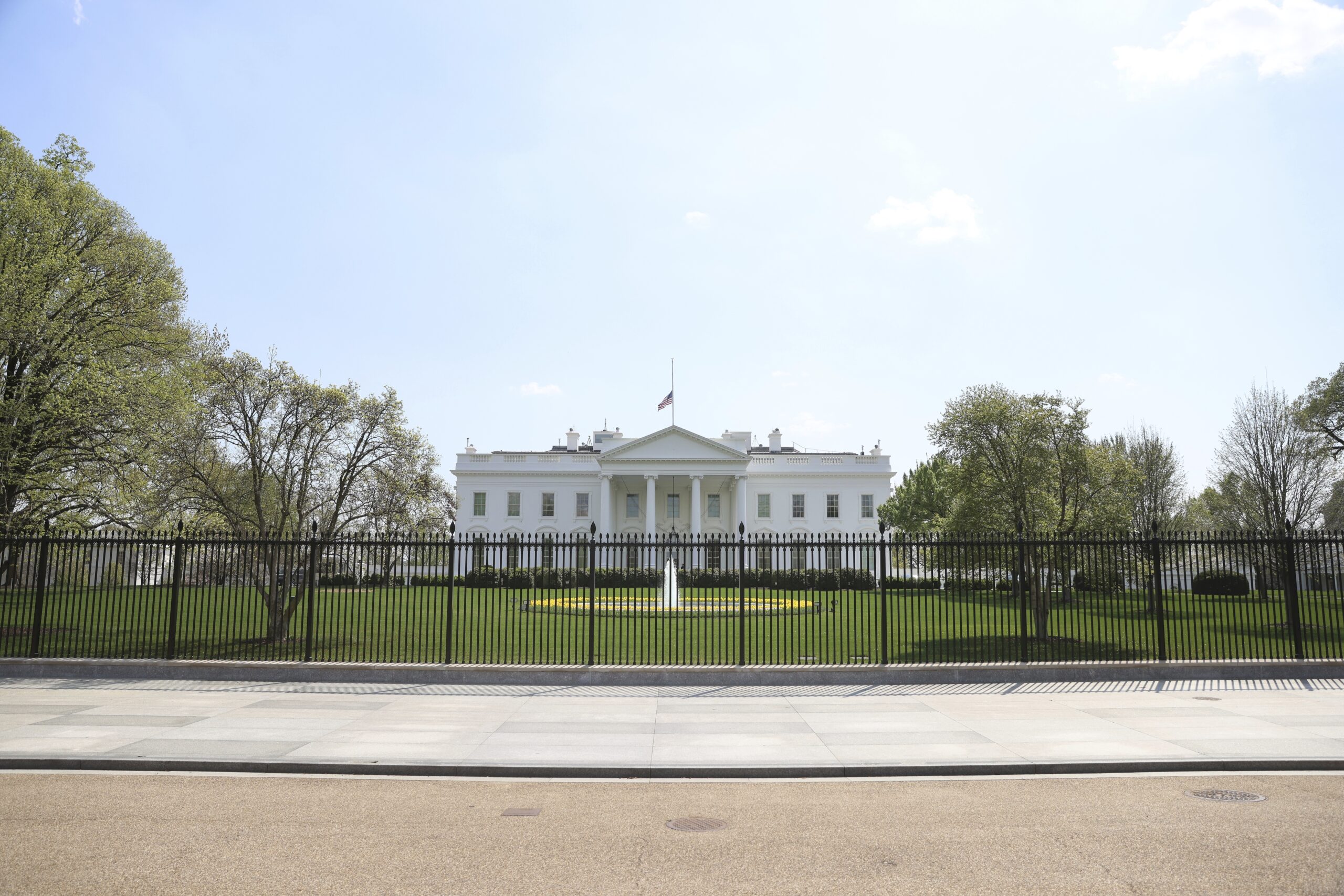 Two sticking points likely to dominate Biden-GOP infrastructure meeting