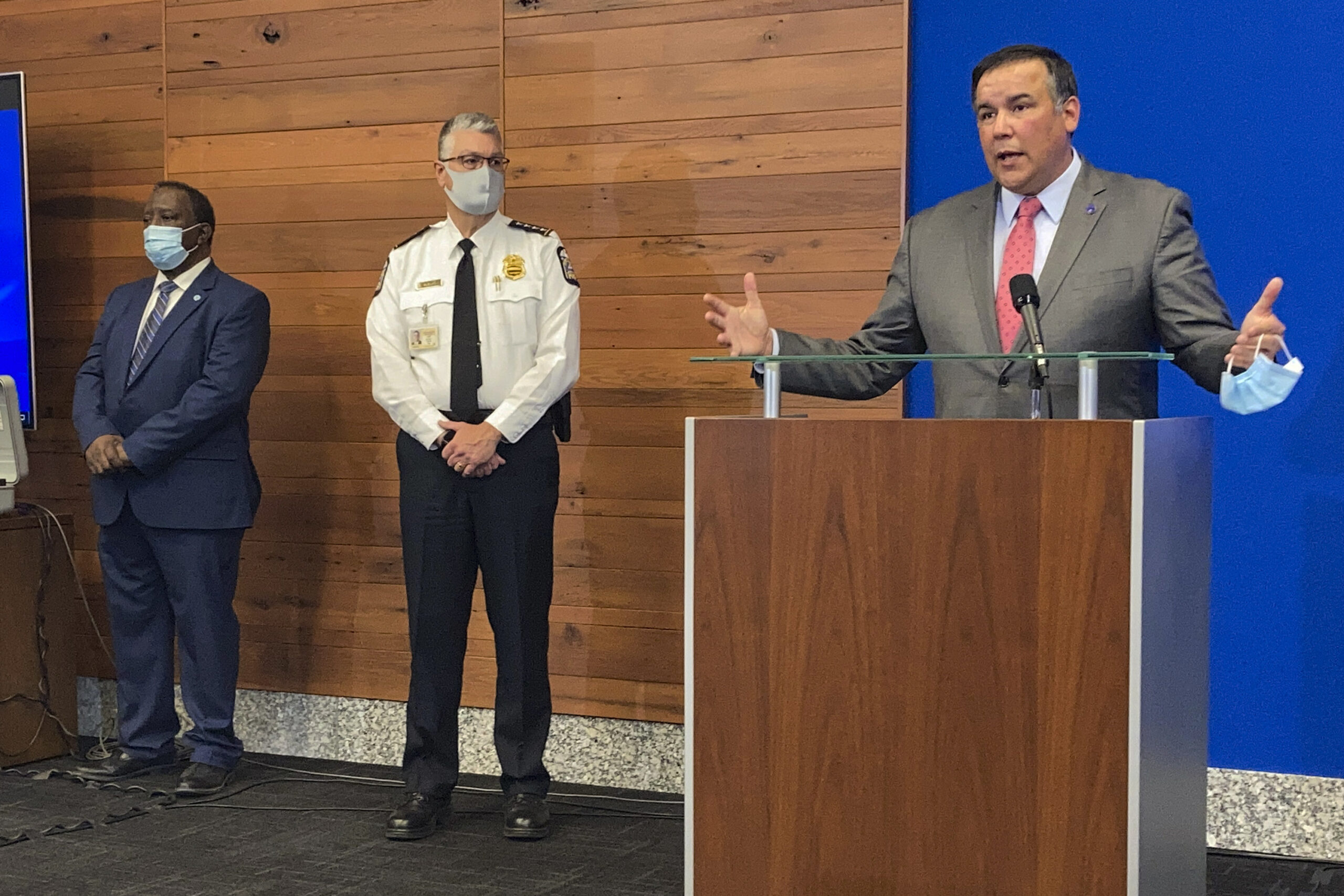 Columbus mayor asks DOJ to investigate city’s police department following shooting of Ma’Khia Bryant