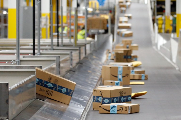 Amazon back online after thousands report outages