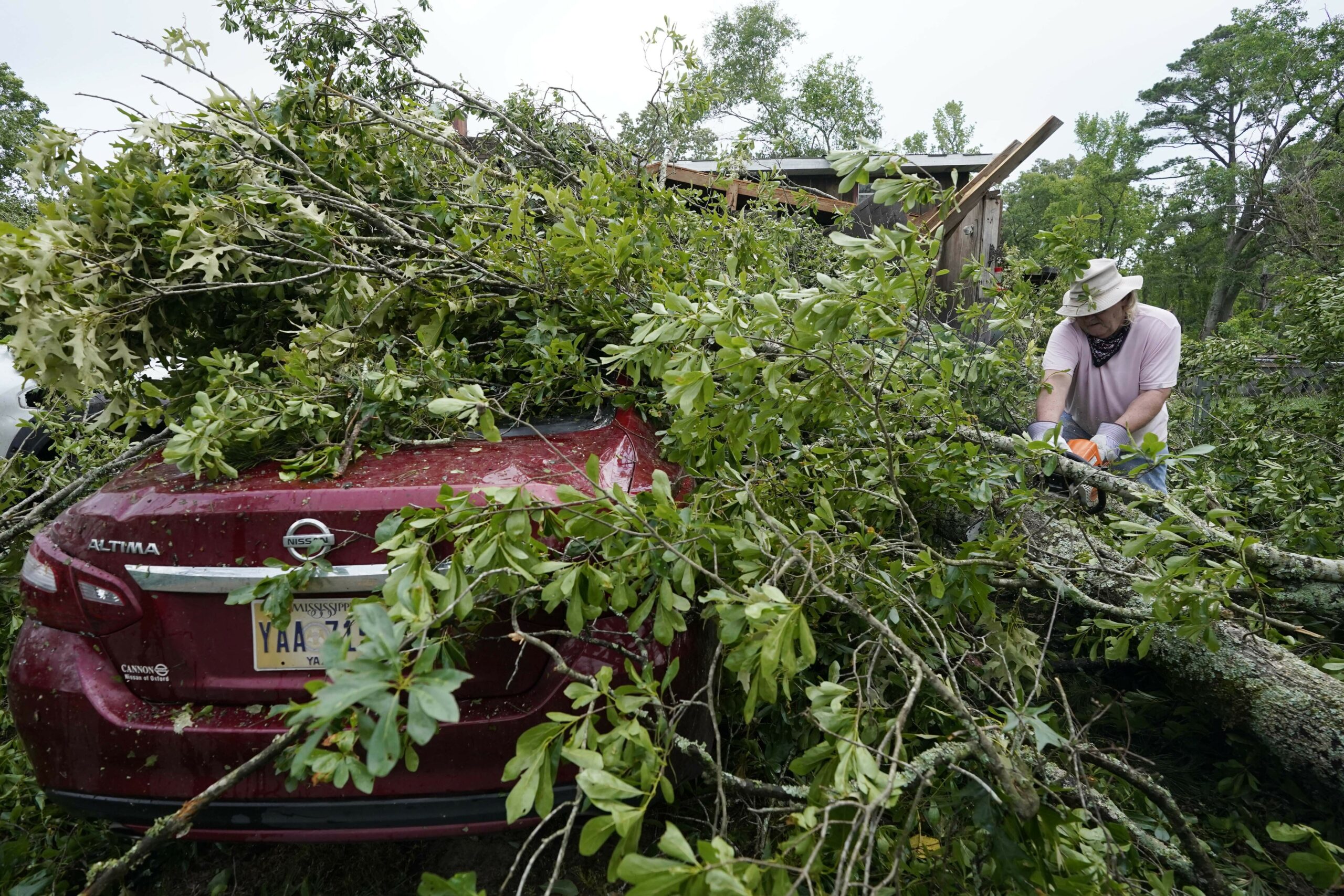 Tornadoes tear through Mississippi leaving damage in at least three cities