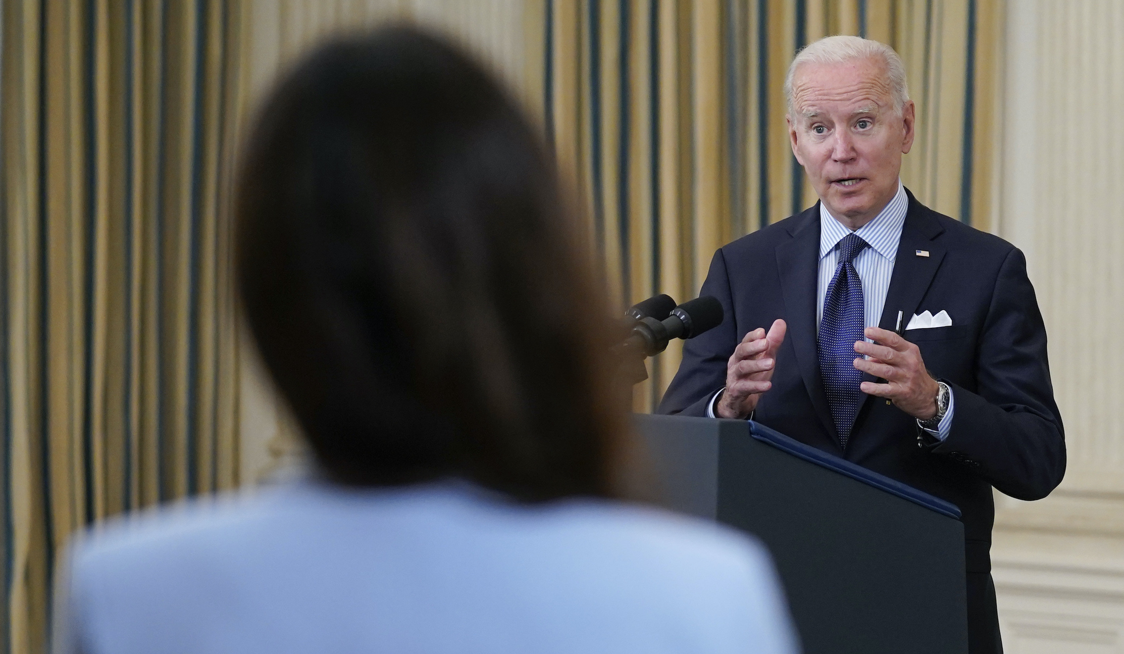 Biden hopes and expects to meet Putin in Europe in June