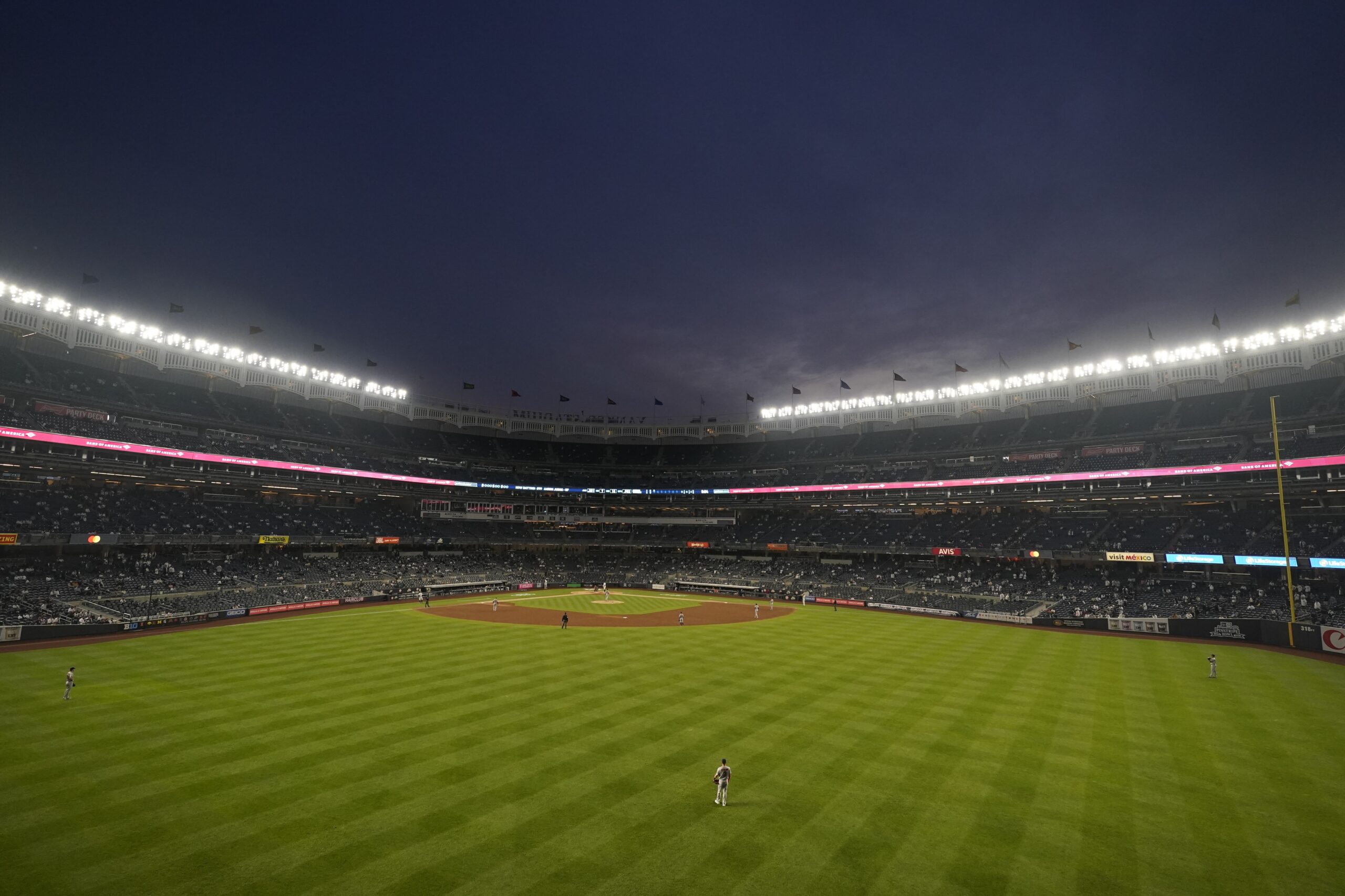 Yankees and Mets offer free tickets in return for getting COVID-19 vaccine