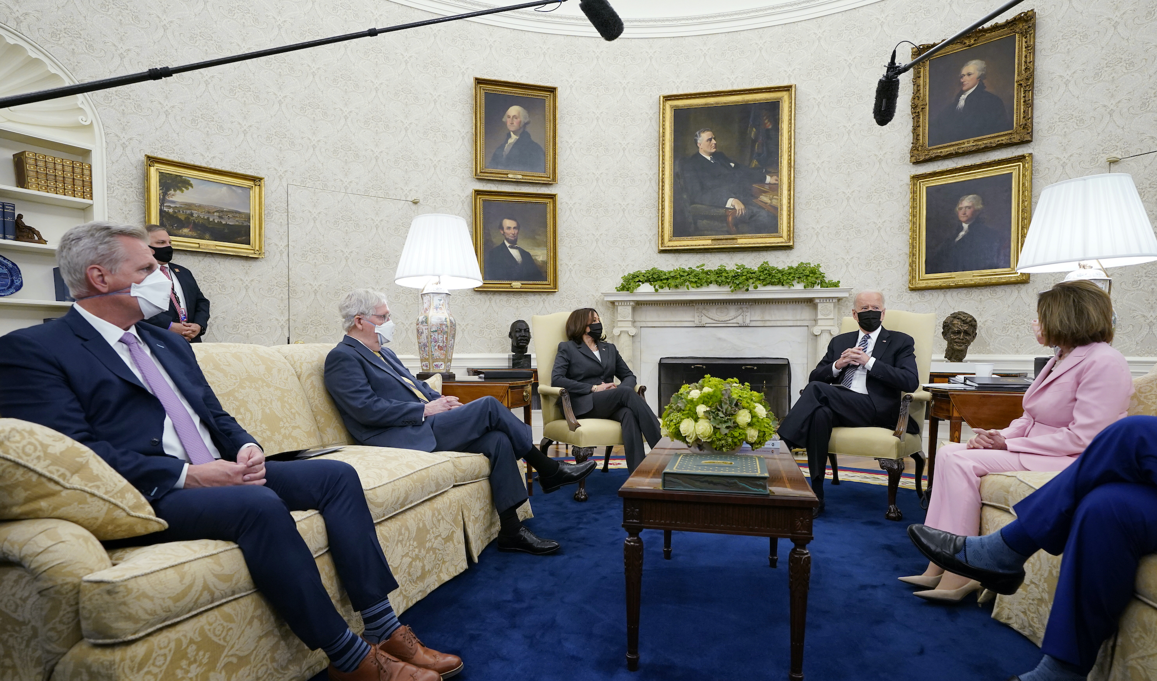 Top White House aide: Vaccinated ‘Big Four’ wore masks around masked Biden because he is a VIP