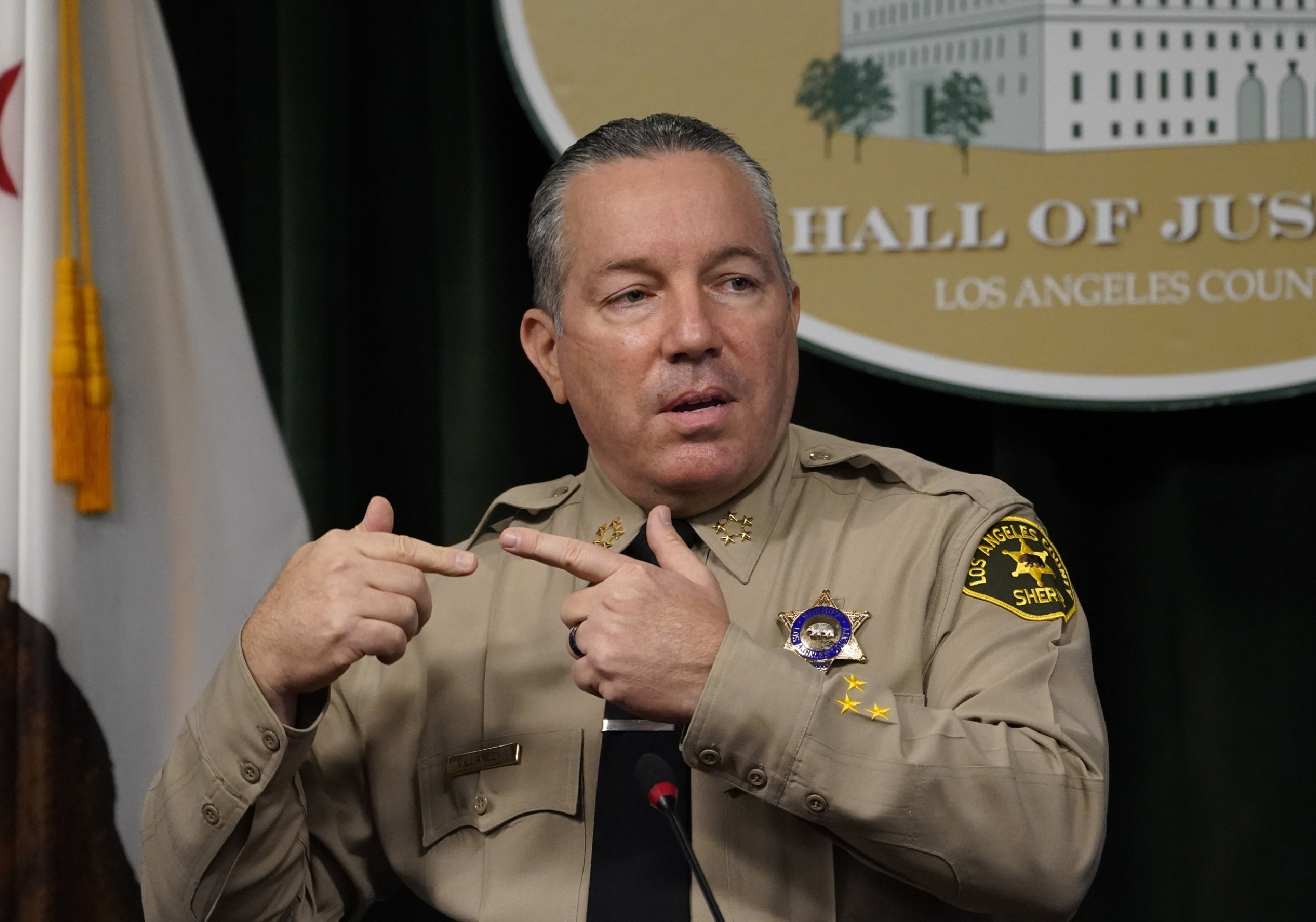 Los Angeles sheriff vows to expand concealed weapons permits amid rampant crime surge