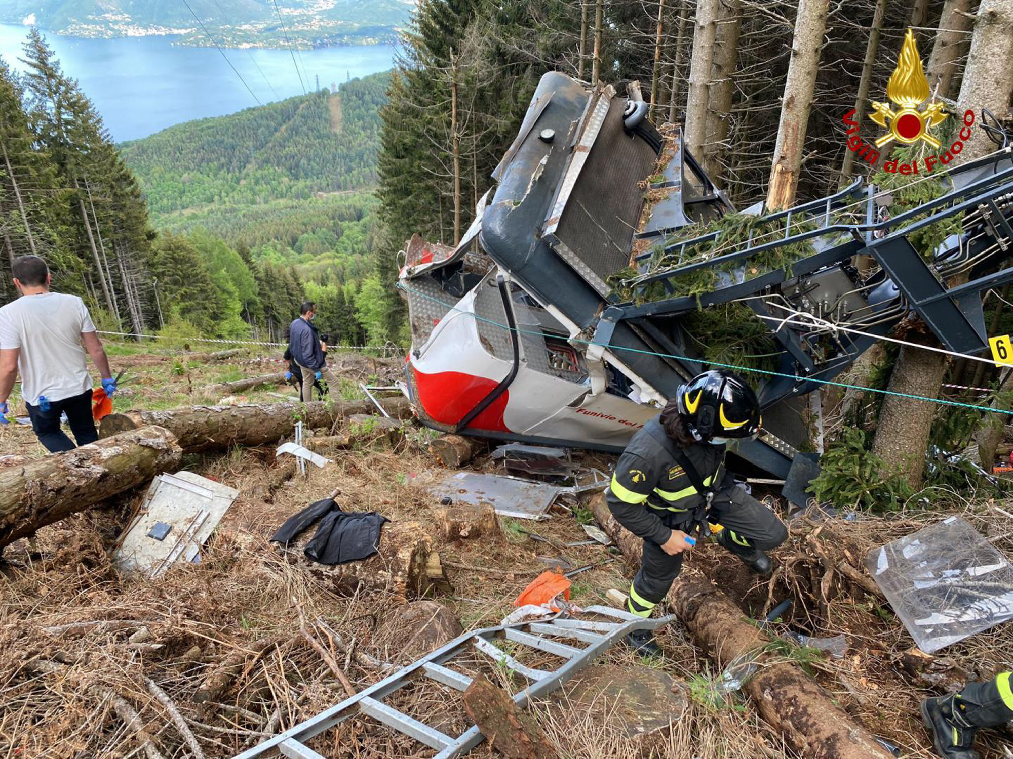 Three arrested in Italian cable car crash that killed at least 14 people