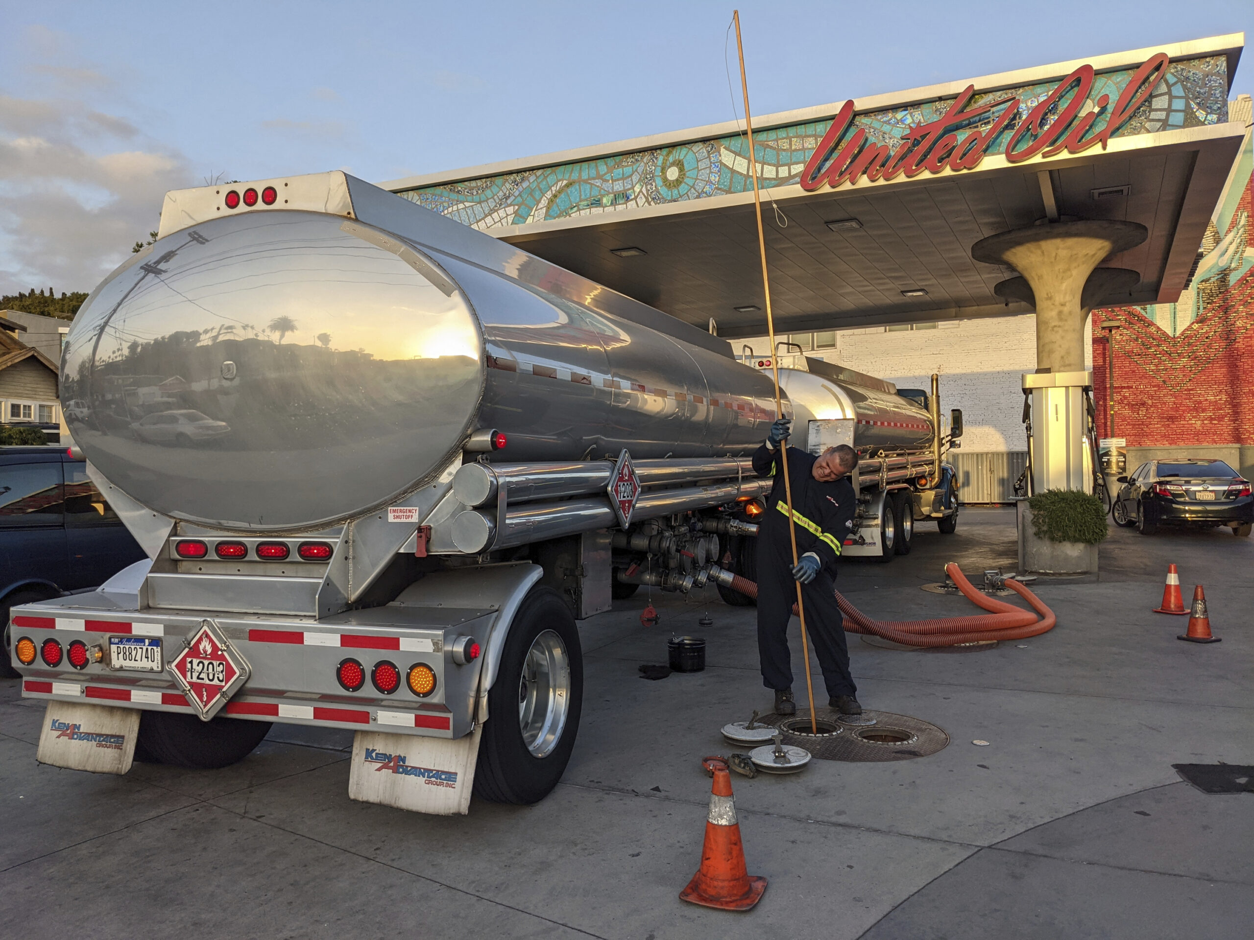 Oil industry accuses Biden of smothering ability to respond to surging prices