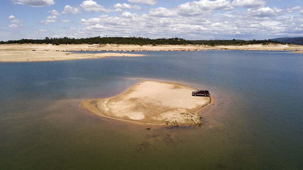 California drought reveals missing 1965 plane crash site
