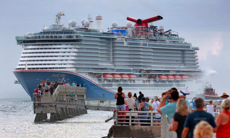 After talks fail, Florida’s suit against federal cruise-line restrictions to proceed