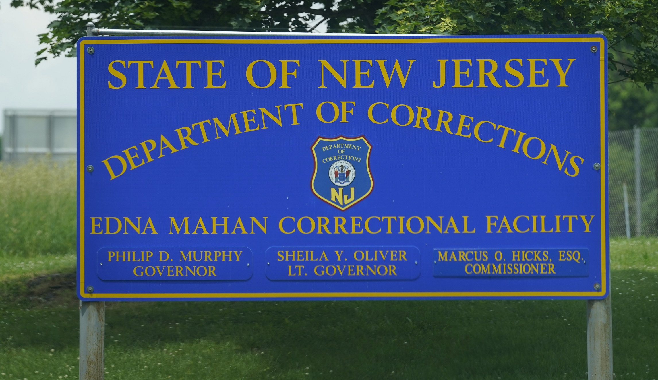 Jailhouse rocked: No matter how much he feels like a woman, a father is always a man