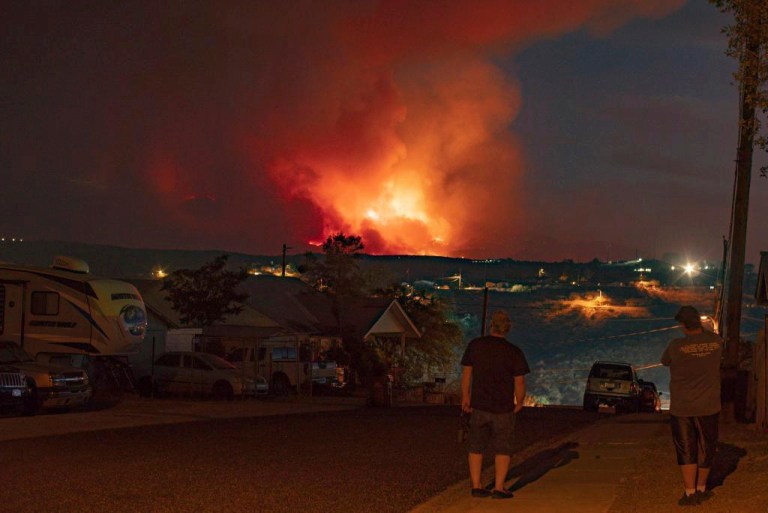 Arizona governor issues emergency declarations after wildfires burn more than 146,000 acres