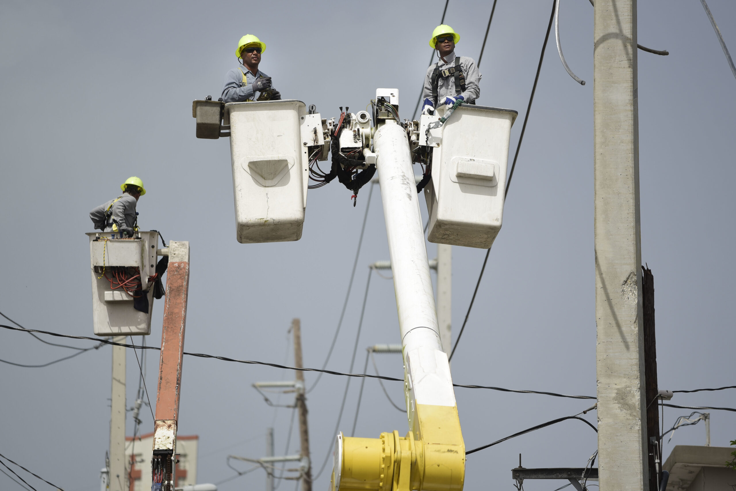 Around 337,000 in Puerto Rico left without power in latest endemic outage