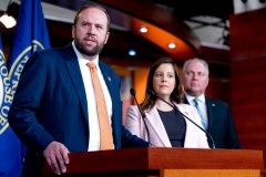 GOP accuses Pelosi of manufacturing ‘fake momentum’ for progressives