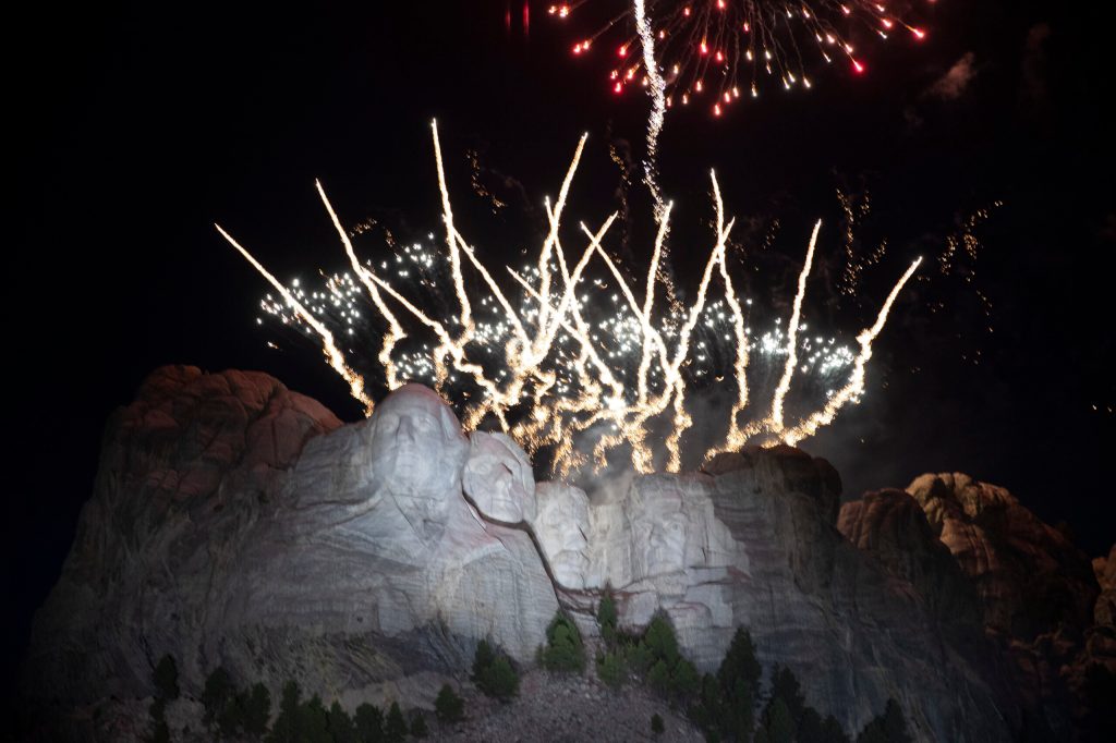 Illinoisans invade nearby states for fireworks